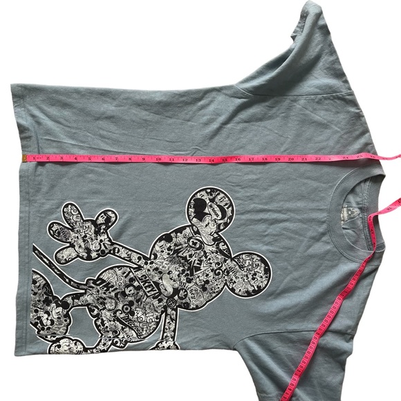 Disneyland Walt Disney Mickey Mouse Hanes Blue Short Sleeve T Shirt size Medium - Picture 8 of 8